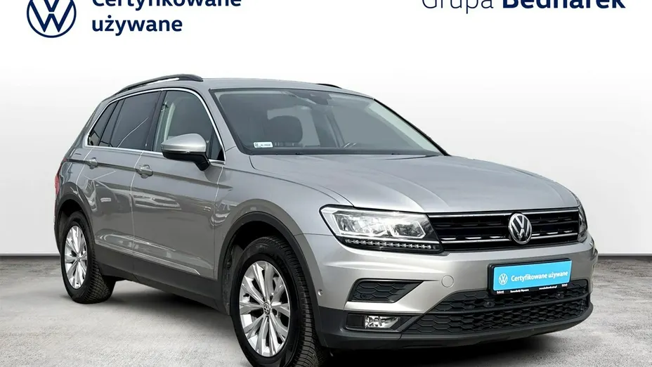 VOLKSWAGEN Tiguan -