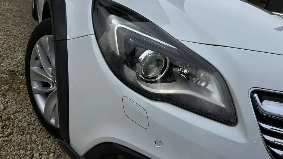 OPEL Insignia -