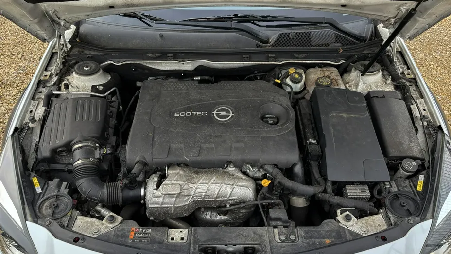OPEL Insignia -