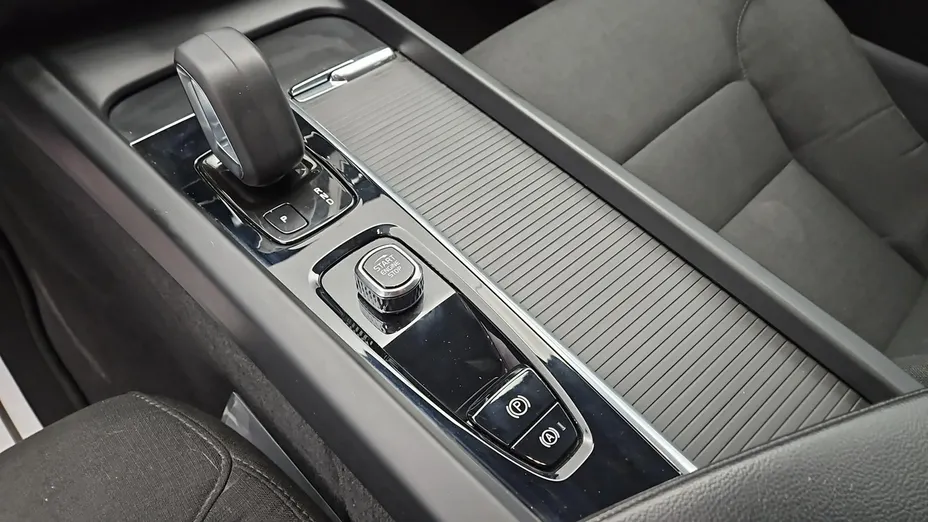 VOLVO XC60 -