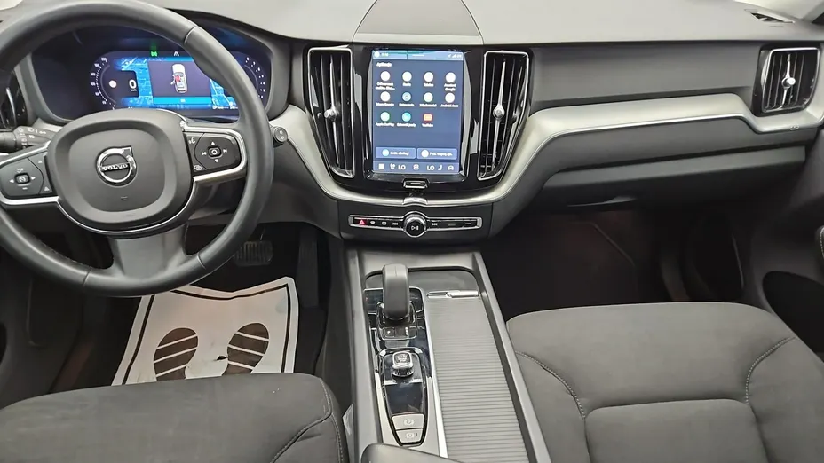 VOLVO XC60 -