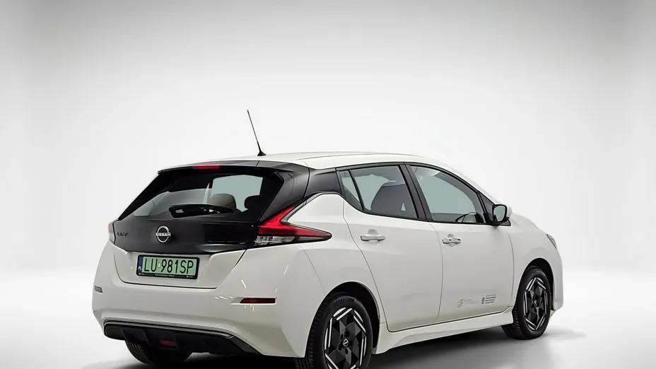 NISSAN Leaf -