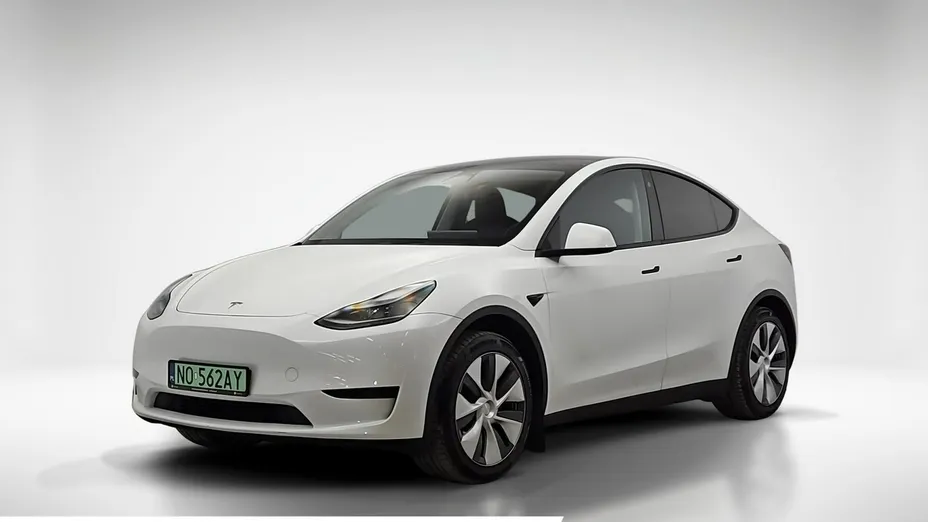 TESLA Model Y -