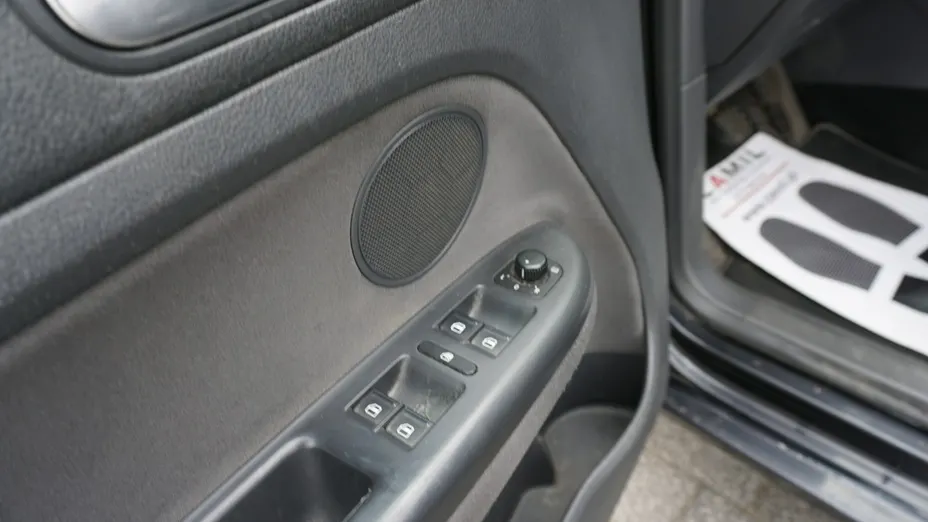 VOLKSWAGEN Golf Plus -