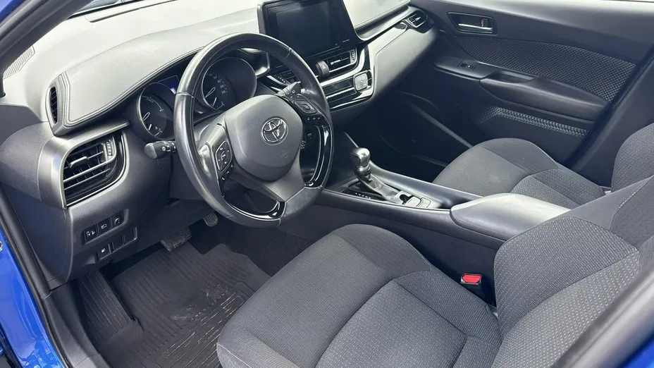 TOYOTA C-HR -