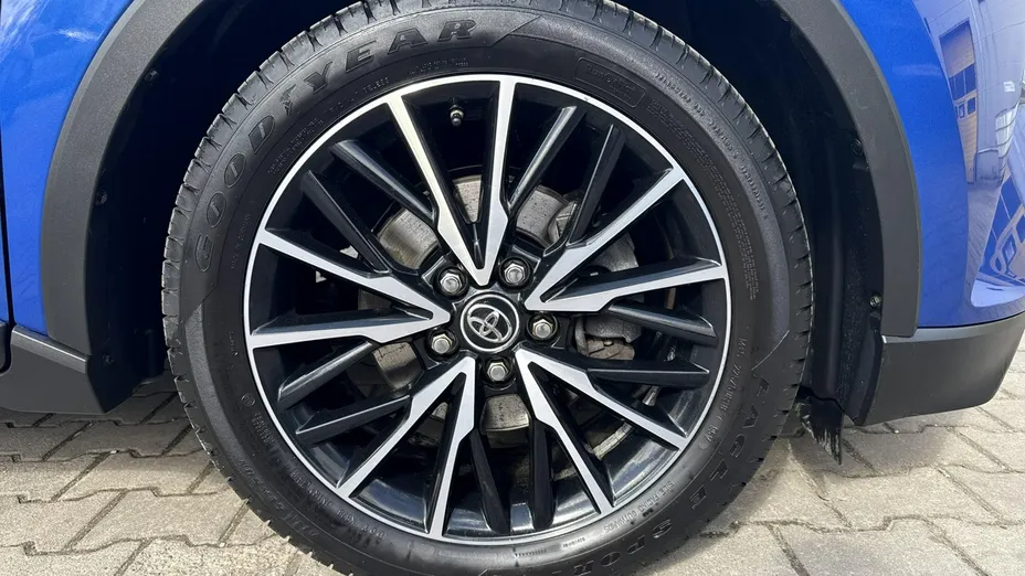 TOYOTA C-HR -