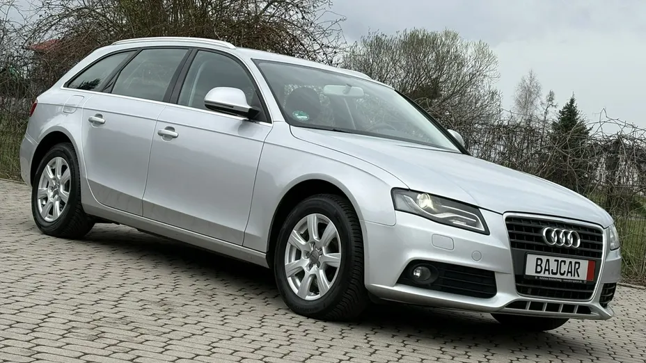 AUDI A4 -