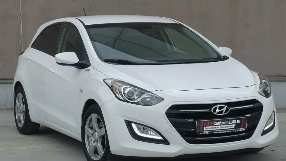 HYUNDAI i30 -
