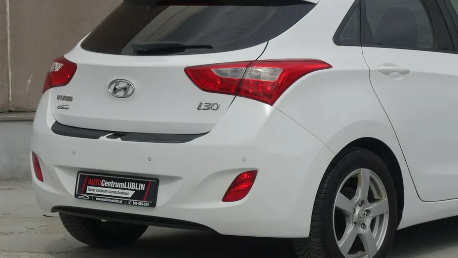 HYUNDAI i30 -