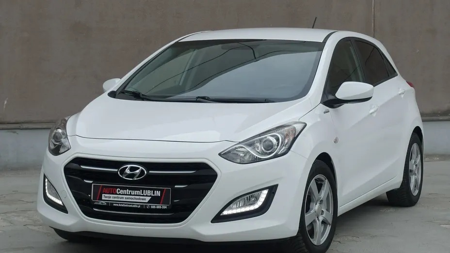 HYUNDAI i30 -