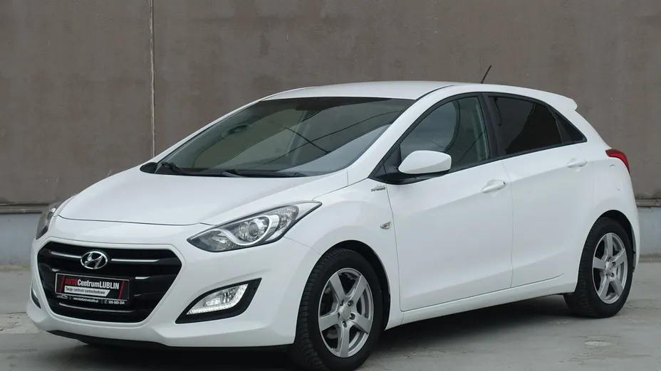 HYUNDAI i30 -