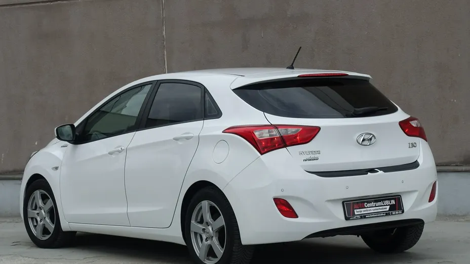 HYUNDAI i30 -
