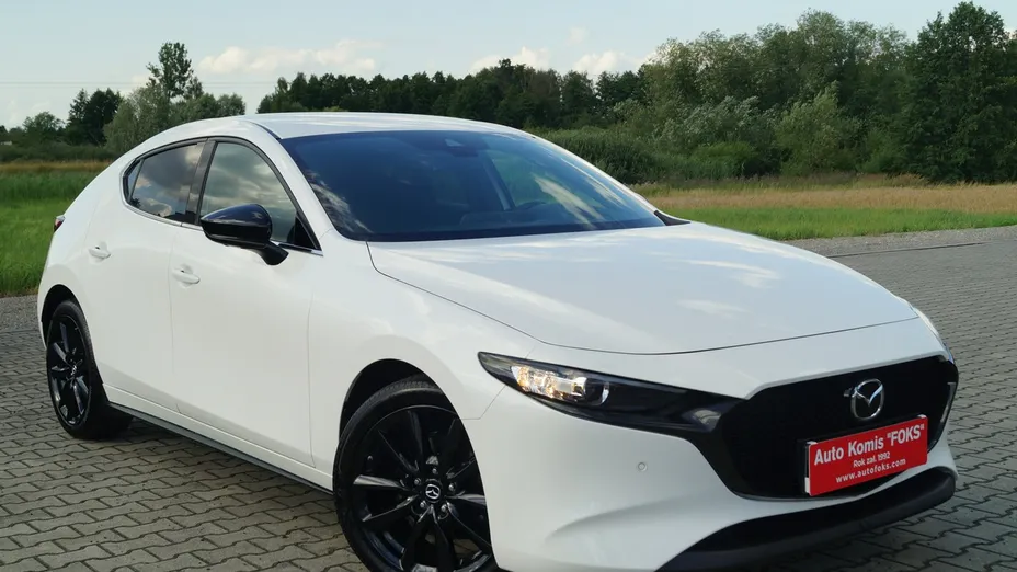 MAZDA 3 -