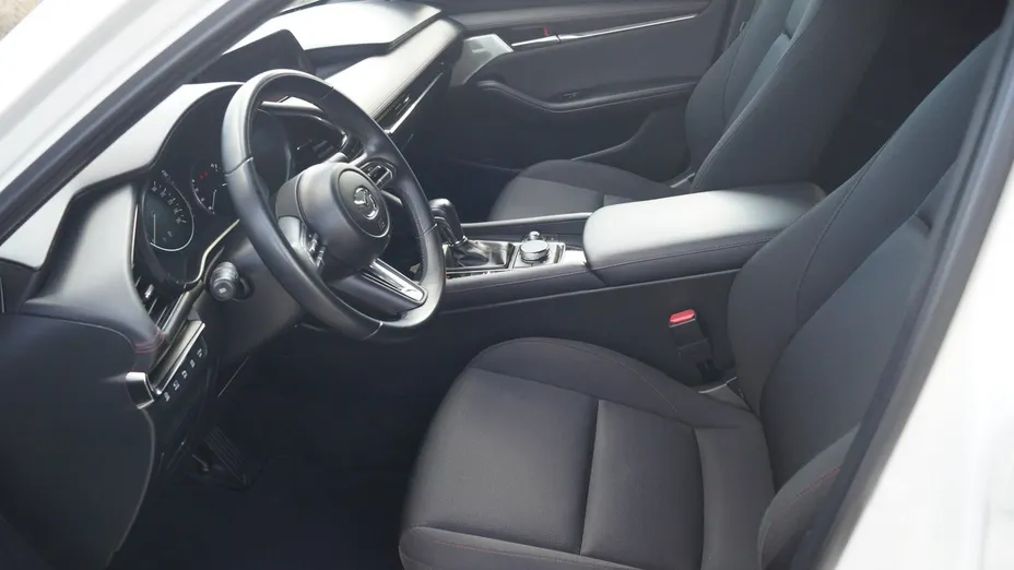 MAZDA 3 -