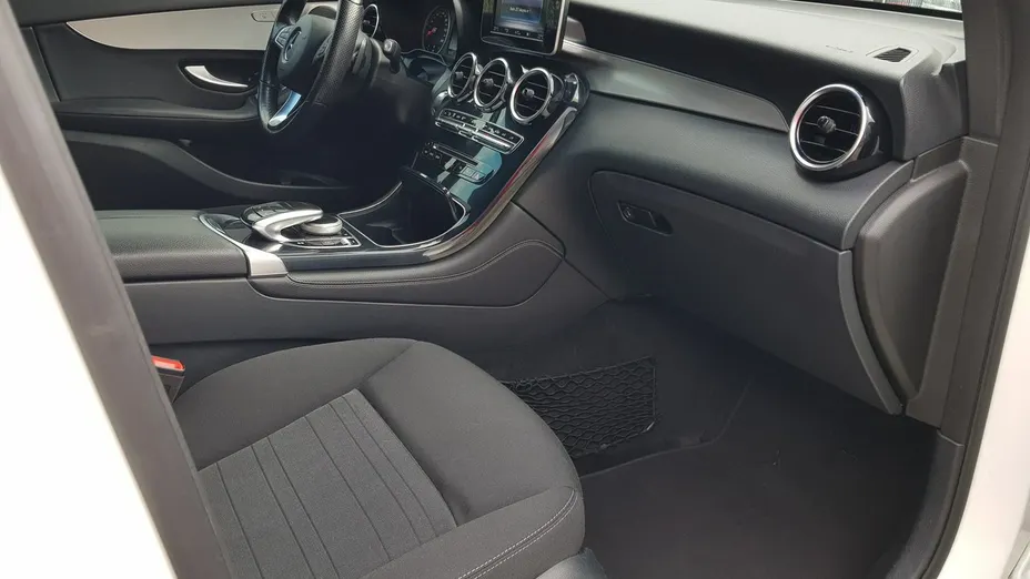 MERCEDES-BENZ GLC -
