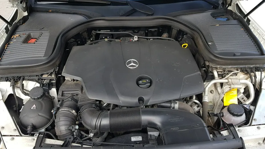 MERCEDES-BENZ GLC -