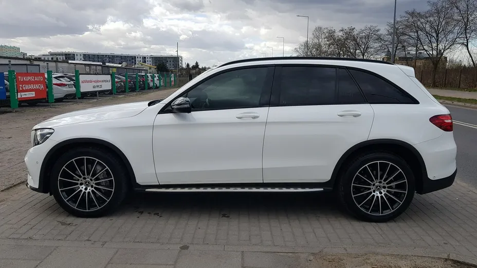 MERCEDES-BENZ GLC -