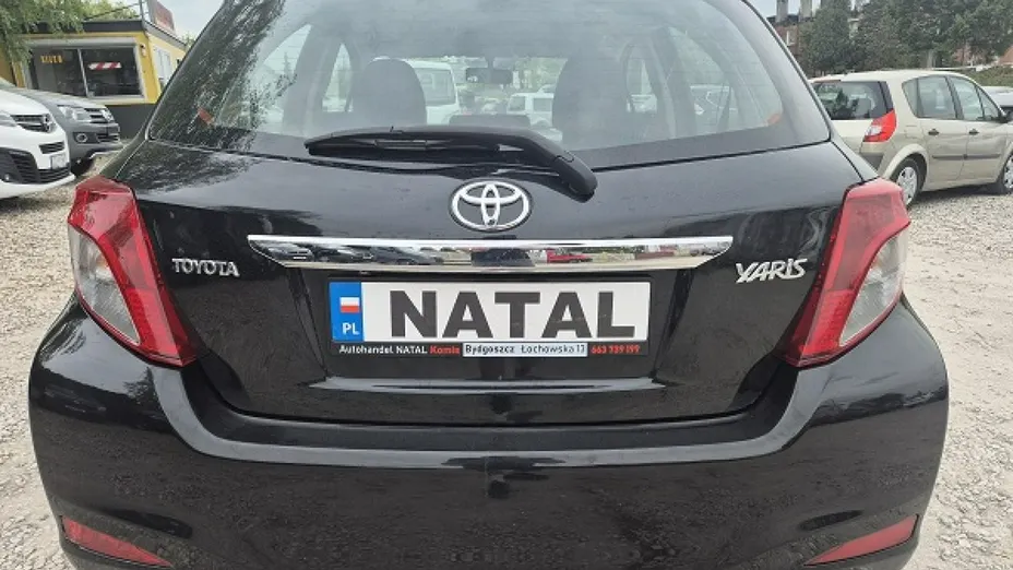 TOYOTA Yaris -