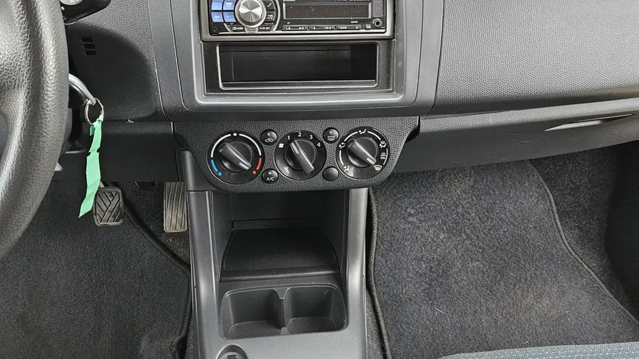 SUZUKI Swift -