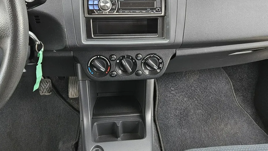 SUZUKI Swift -
