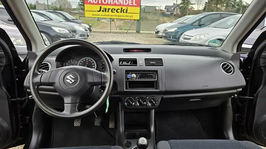 SUZUKI Swift -