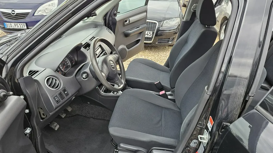 SUZUKI Swift -