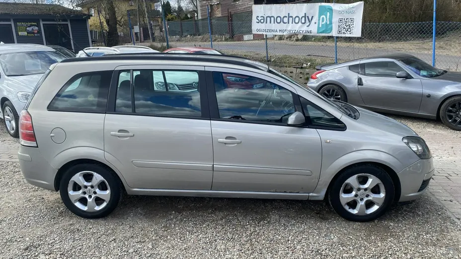 OPEL Zafira -