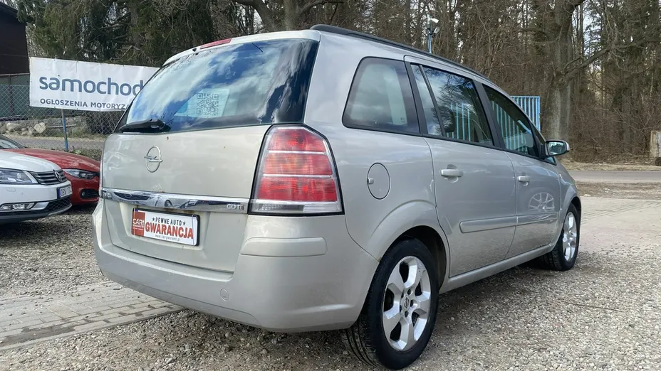 OPEL Zafira -