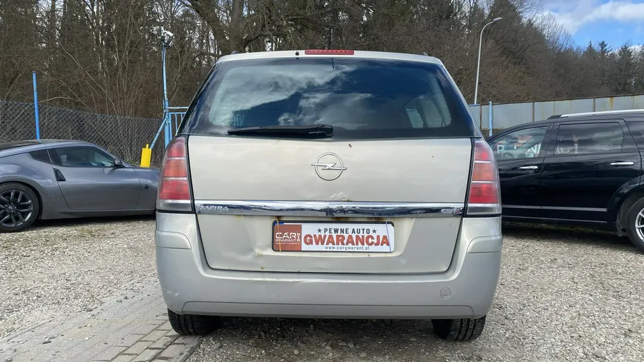 OPEL Zafira -