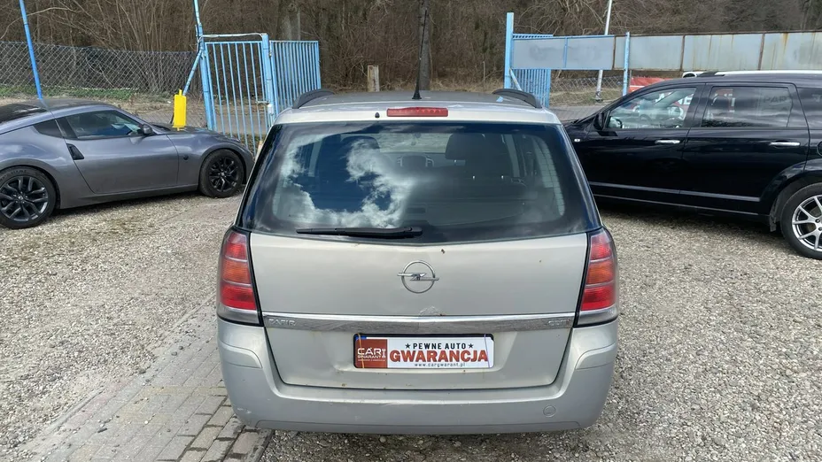 OPEL Zafira -