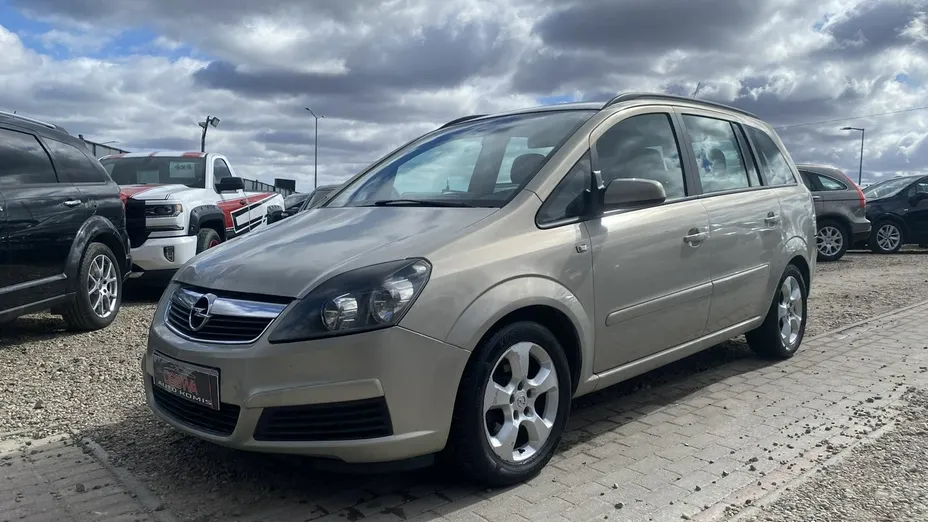 OPEL Zafira -