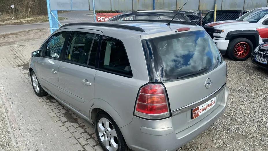 OPEL Zafira -