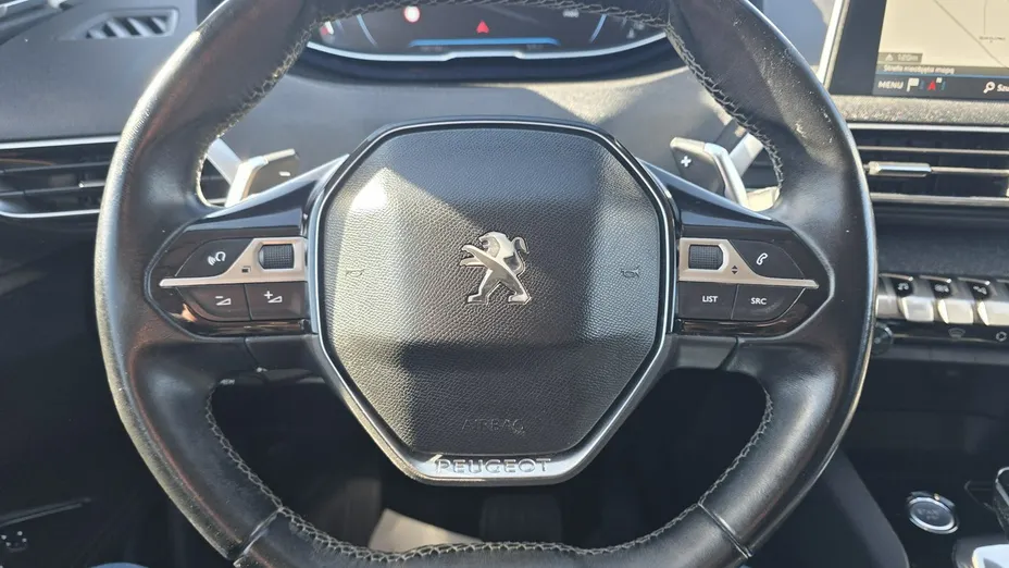 PEUGEOT 3008 -