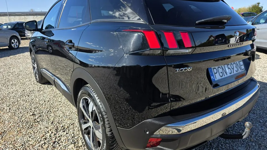PEUGEOT 3008 -