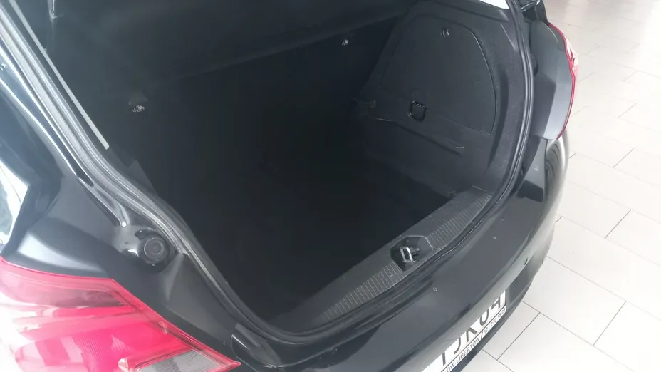 OPEL Corsa -
