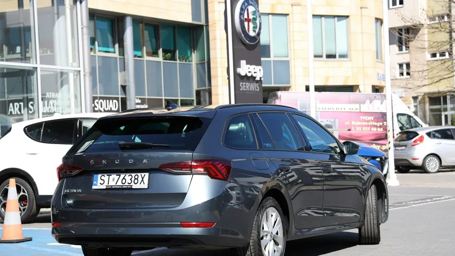 SKODA Octavia -