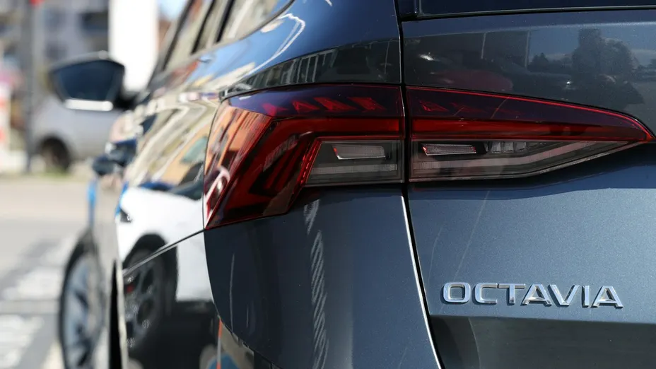 SKODA Octavia -