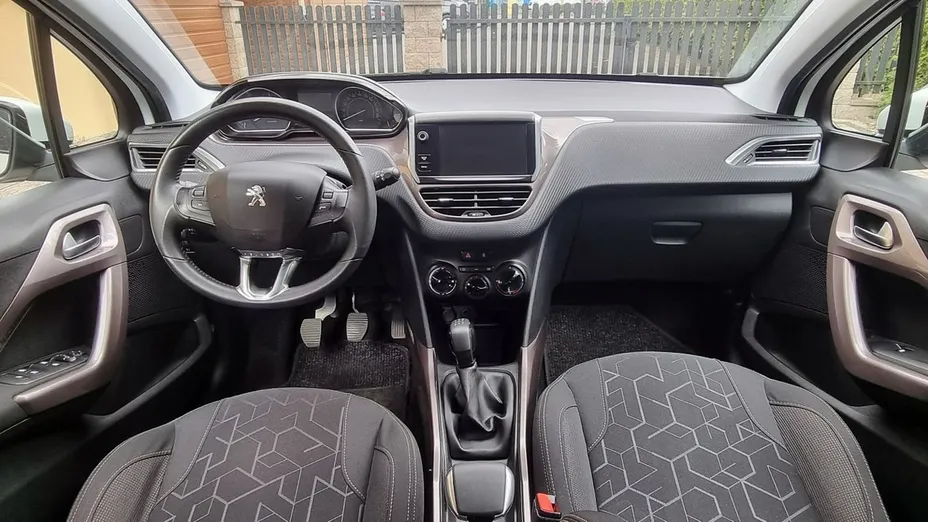 PEUGEOT 2008 -
