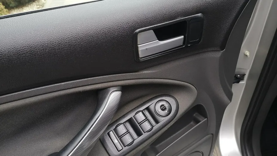 FORD C-MAX -
