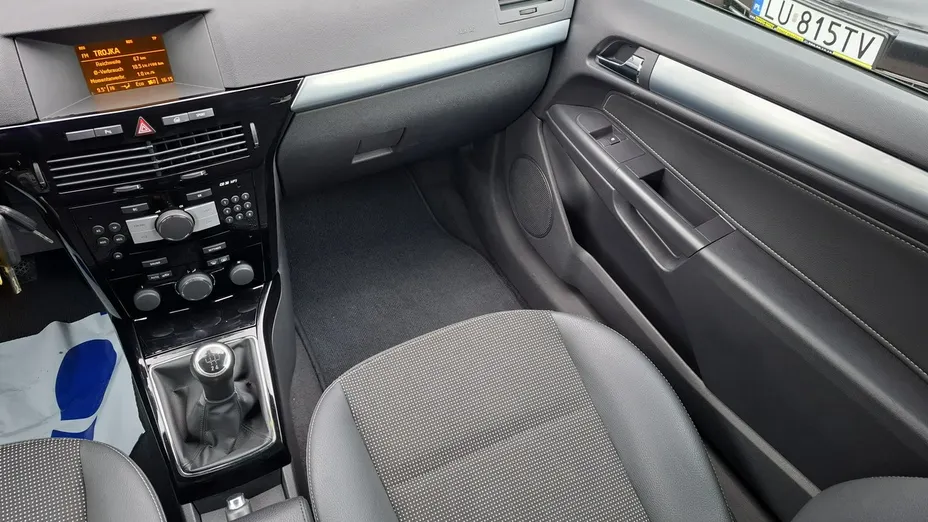 OPEL Astra -
