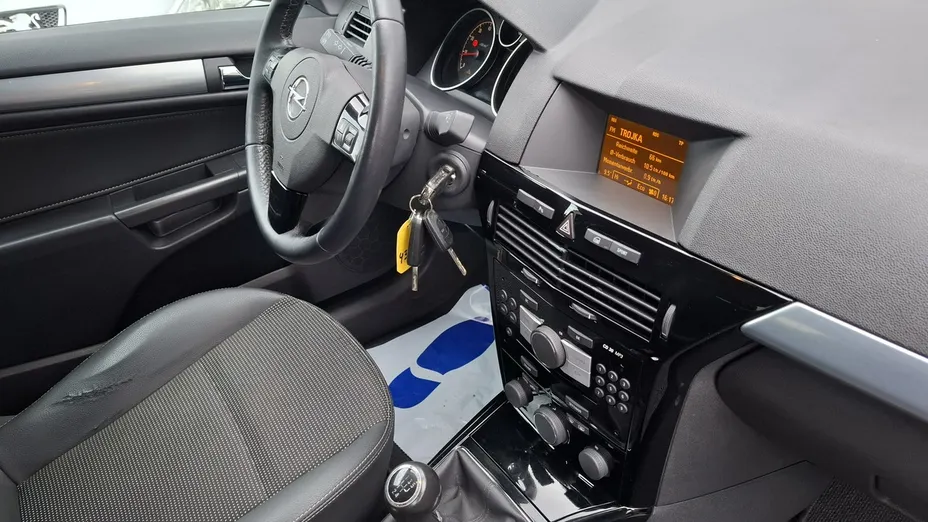 OPEL Astra -