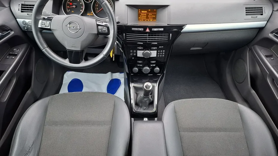 OPEL Astra -