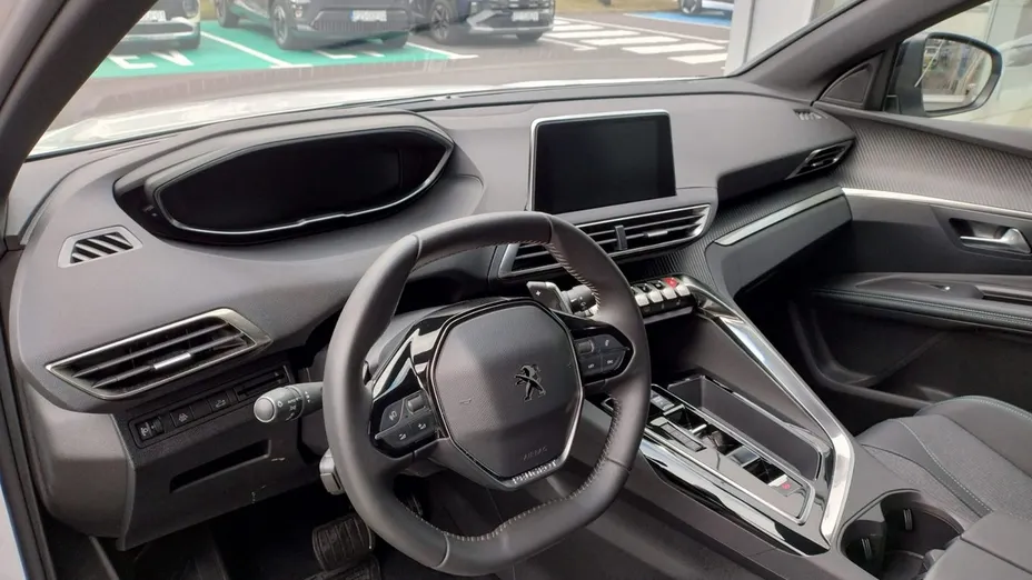 PEUGEOT 3008 -