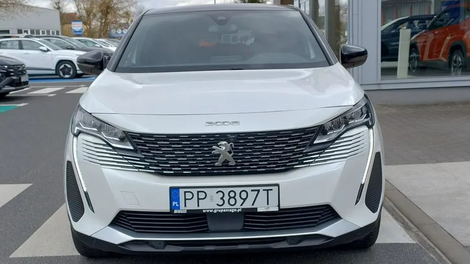 PEUGEOT 3008 -