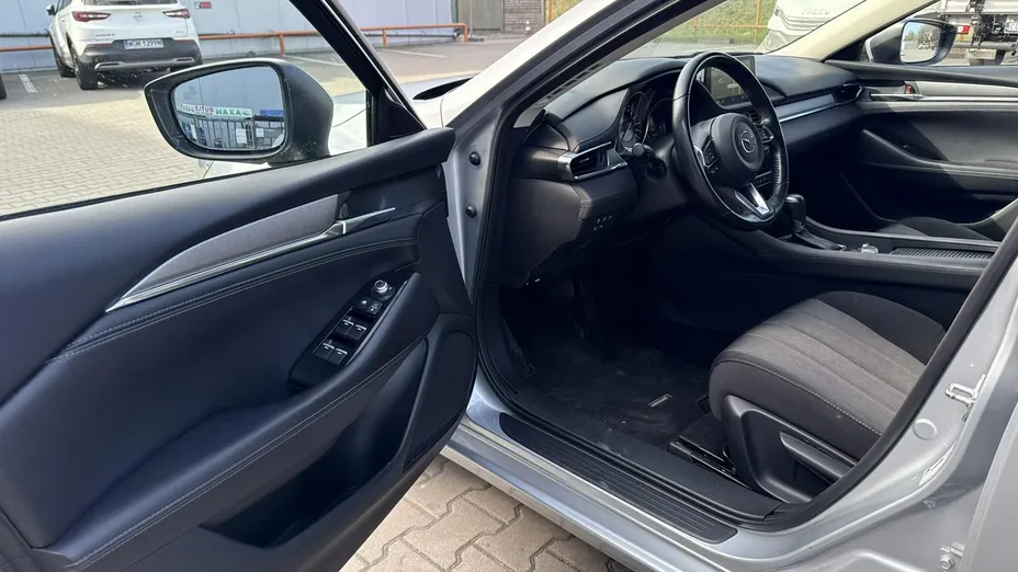 MAZDA 6 -
