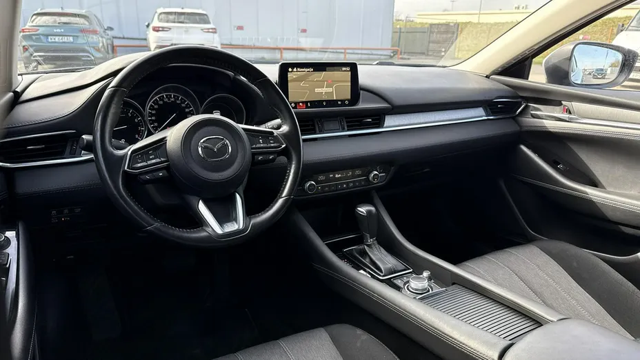 MAZDA 6 -