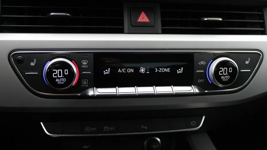 AUDI A4 -