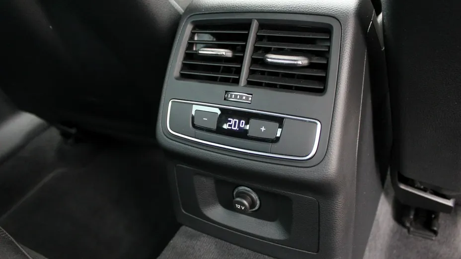 AUDI A4 -