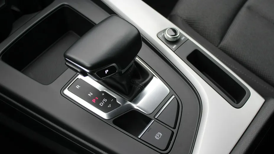 AUDI A4 -