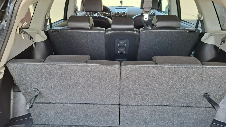 NISSAN Qashqai+2 -